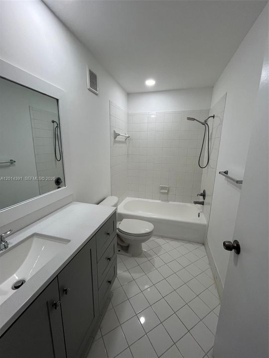 Recently Rented: $2,650 (2 beds, 2 baths, 1155 Square Feet)