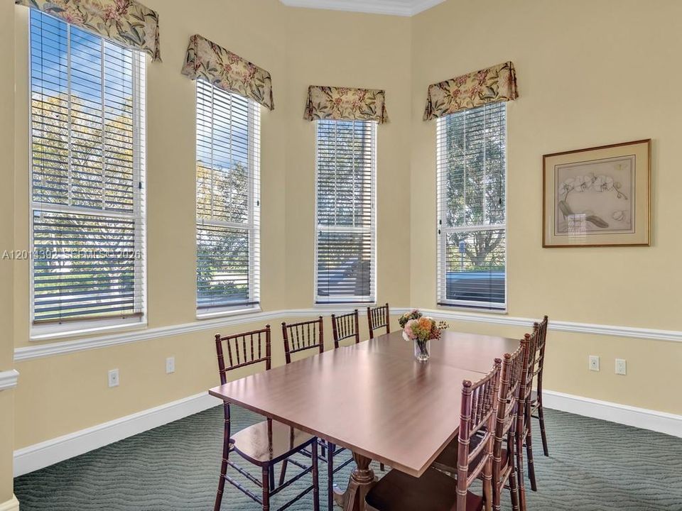 For Rent: $2,400 (2 beds, 2 baths, 1219 Square Feet)