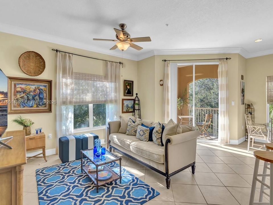For Rent: $2,400 (2 beds, 2 baths, 1219 Square Feet)