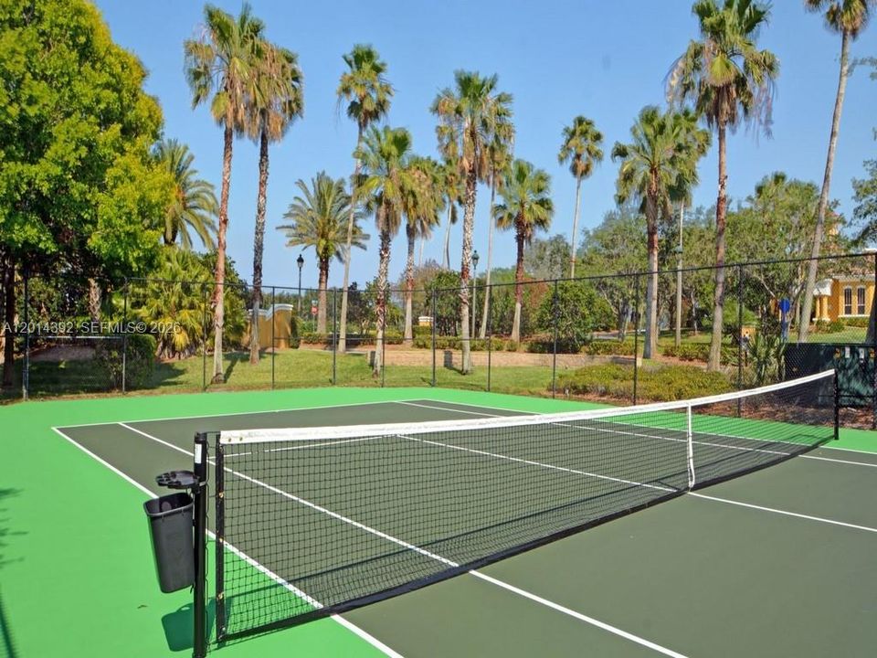 For Rent: $2,400 (2 beds, 2 baths, 1219 Square Feet)