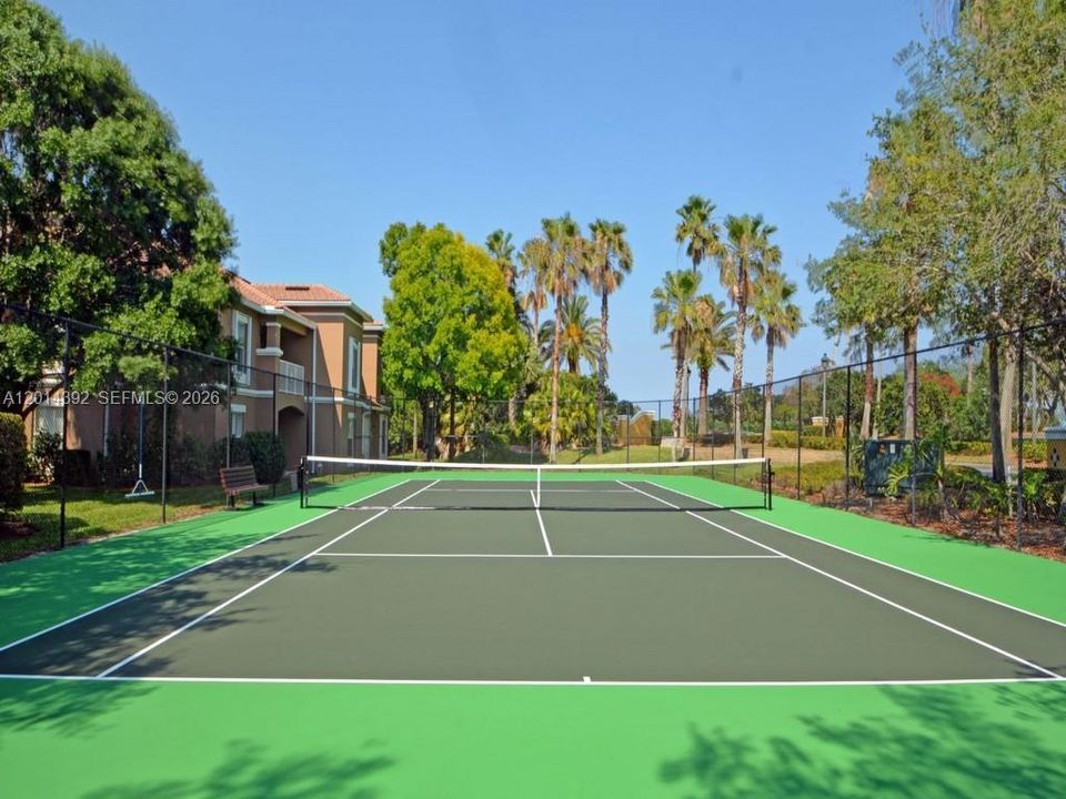 For Rent: $2,400 (2 beds, 2 baths, 1219 Square Feet)