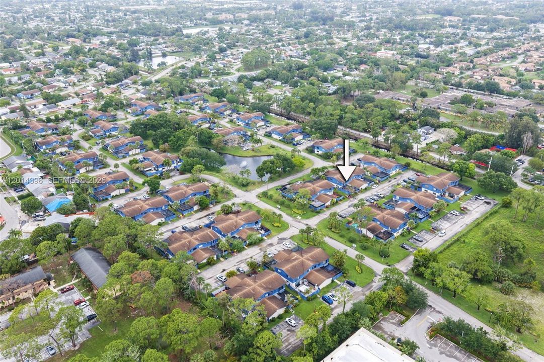 На продажу: $347,000 (2 спален, 2 ванн, 1646 Квадратных фут)