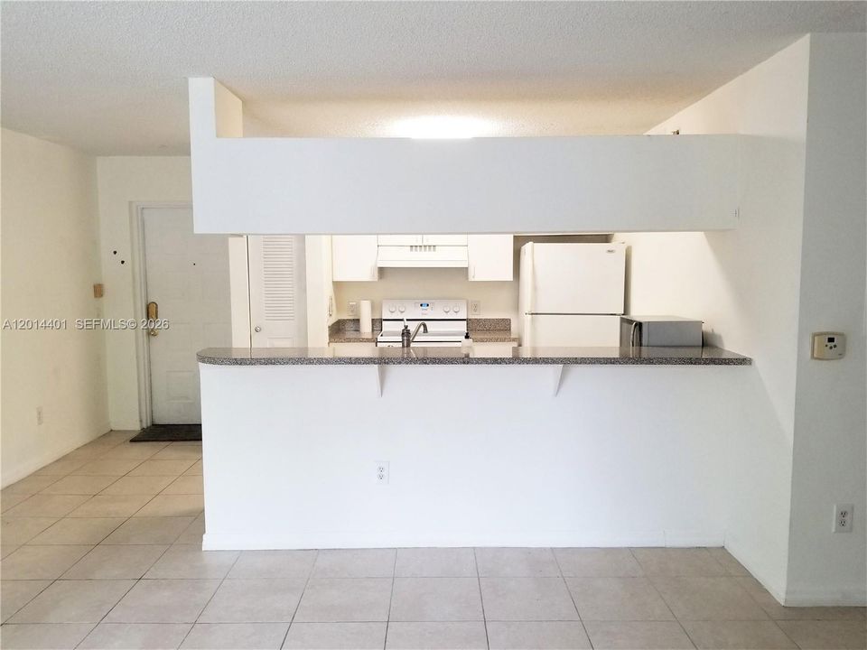 Activo con contrato: $1,800 (1 camas, 1 baños, 659 Pies cuadrados)