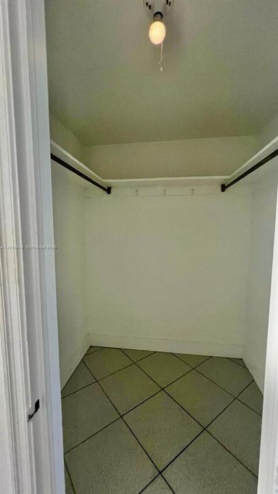walk in closet