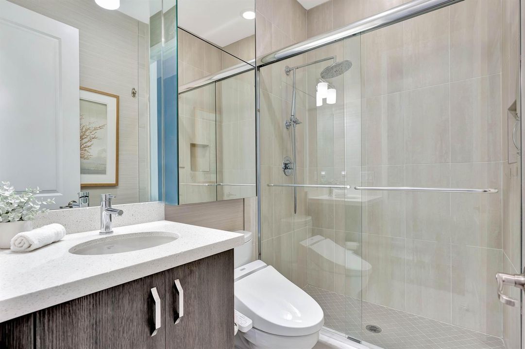 Guest Suite Bathroom