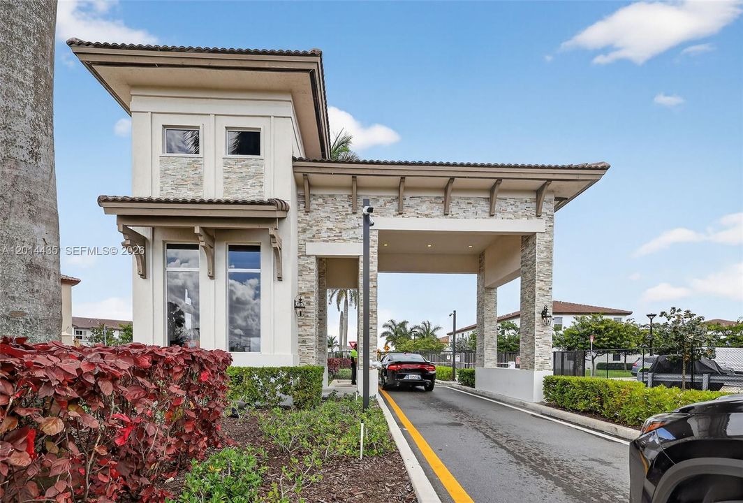 На продажу: $575,000 (3 спален, 2 ванн, 1331 Квадратных фут)