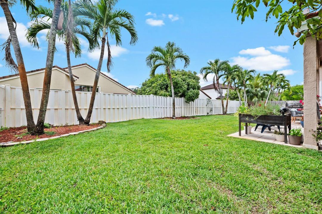 30-web-or-mls-19428-sw-27th-st