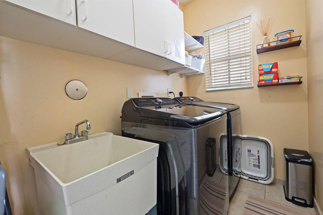 26-web-or-mls-19428-sw-27th-st