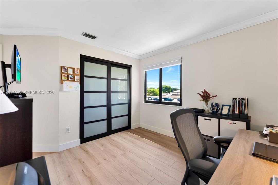 Activo con contrato: $585,000 (3 camas, 2 baños, 1819 Pies cuadrados)