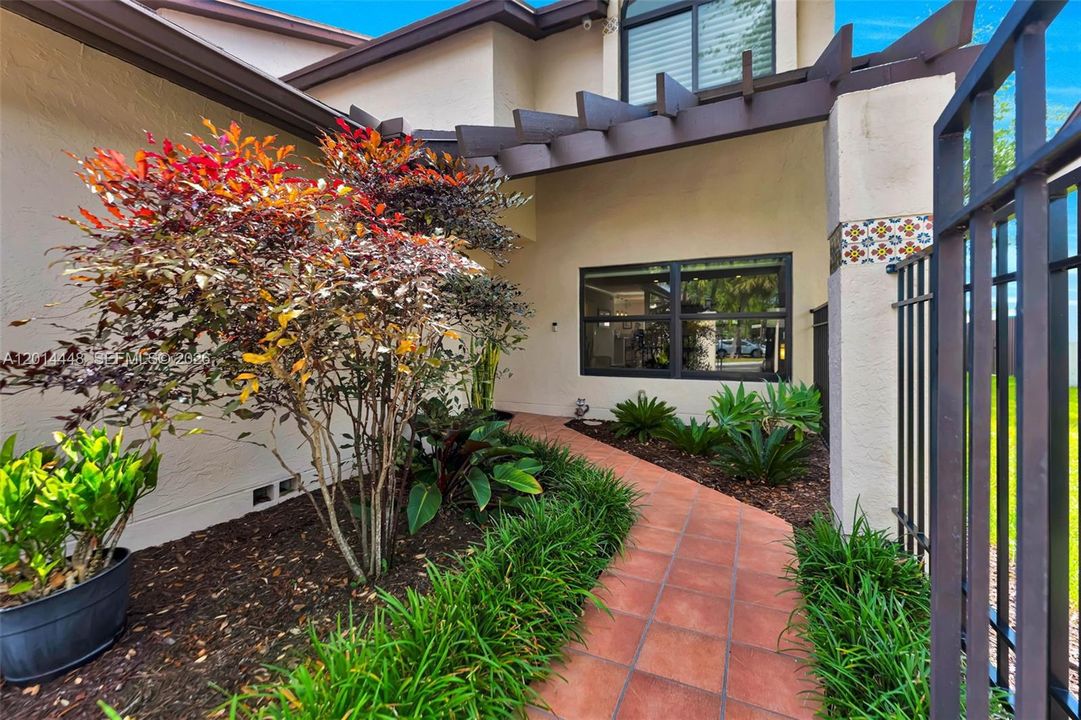 Activo con contrato: $585,000 (3 camas, 2 baños, 1819 Pies cuadrados)