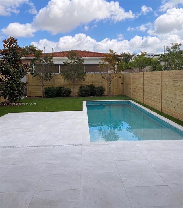 For Sale: $1,829,000 (4 beds, 3 baths, 2571 Square Feet)