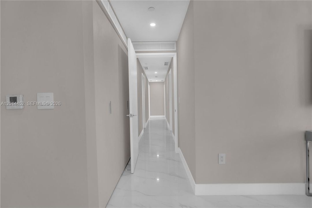 Activo con contrato: $20,000 (4 camas, 5 baños, 0 Pies cuadrados)