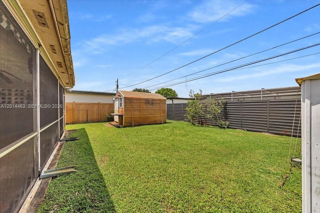 For Sale: $500,000 (3 beds, 2 baths, 1682 Square Feet)