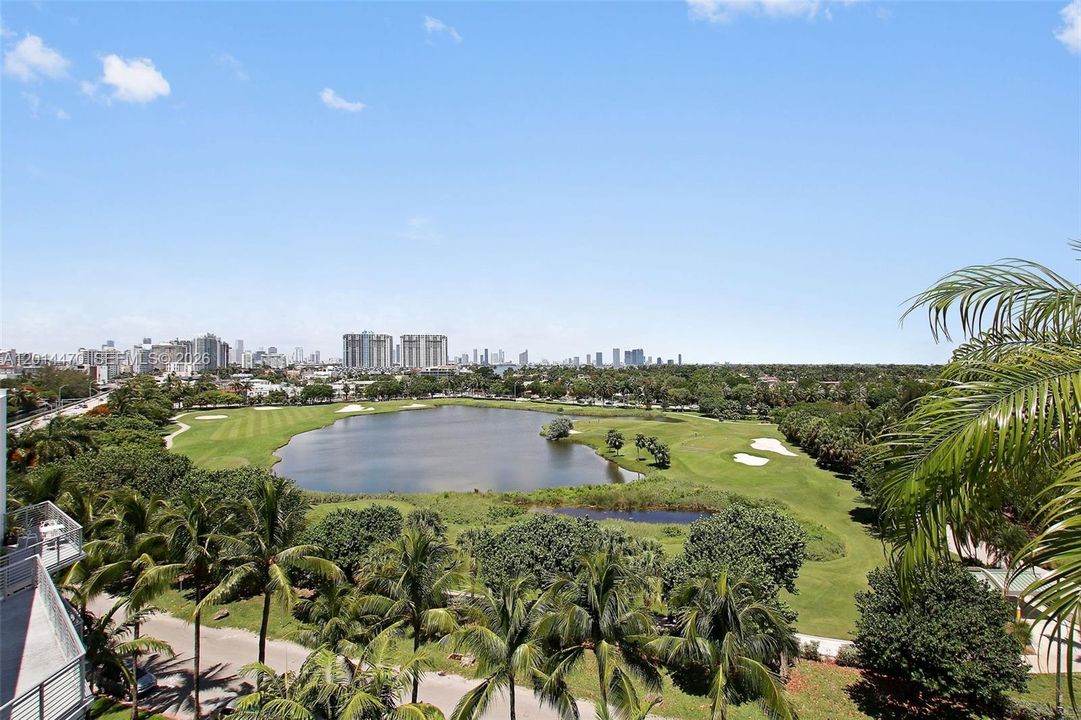 For Sale: $899,000 (2 beds, 2 baths, 966 Square Feet)