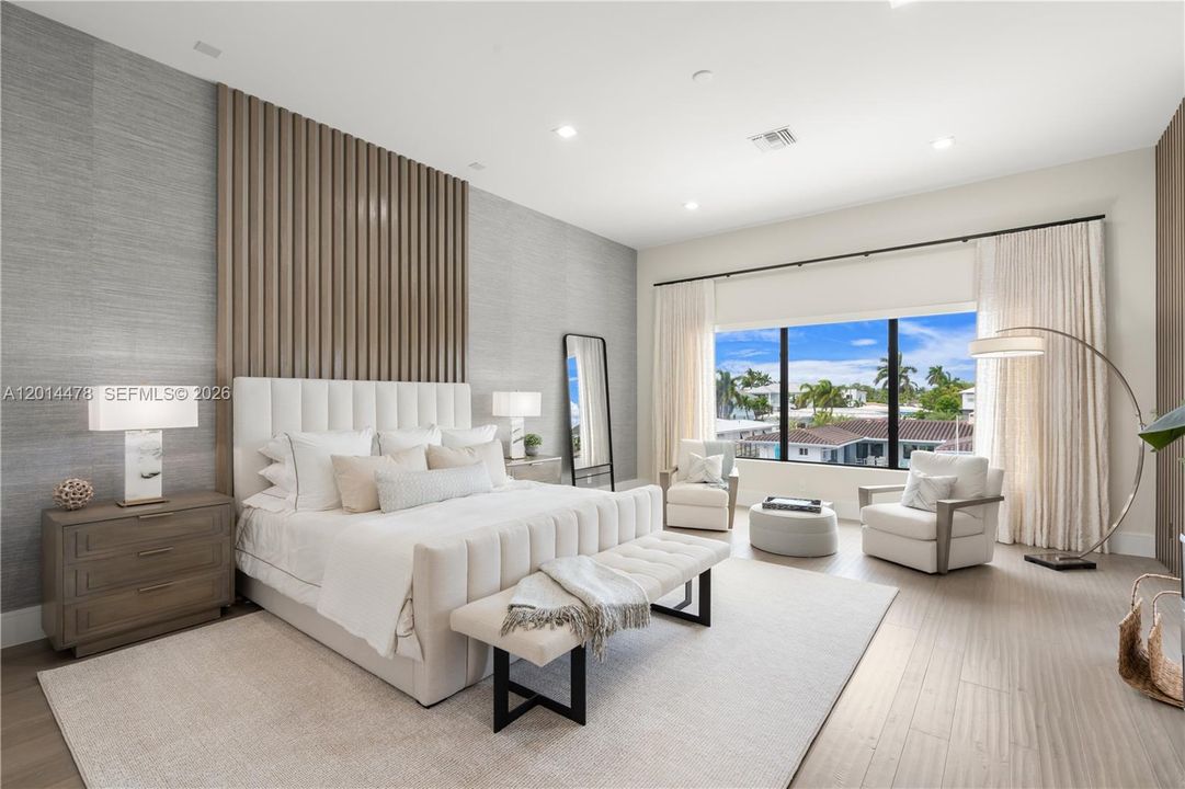 Activo con contrato: $5,700,000 (6 camas, 6 baños, 5260 Pies cuadrados)