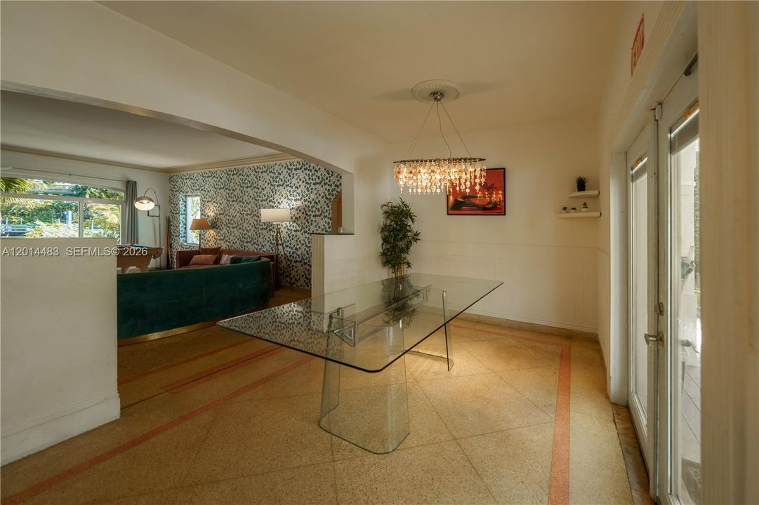 En Venta: $1,499,000 (5 camas, 3 baños, 2821 Pies cuadrados)