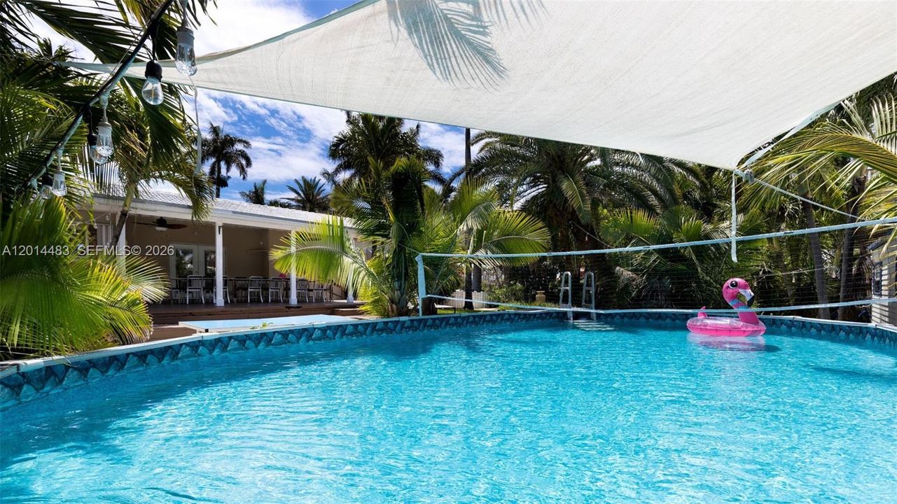 En Venta: $1,499,000 (5 camas, 3 baños, 2821 Pies cuadrados)