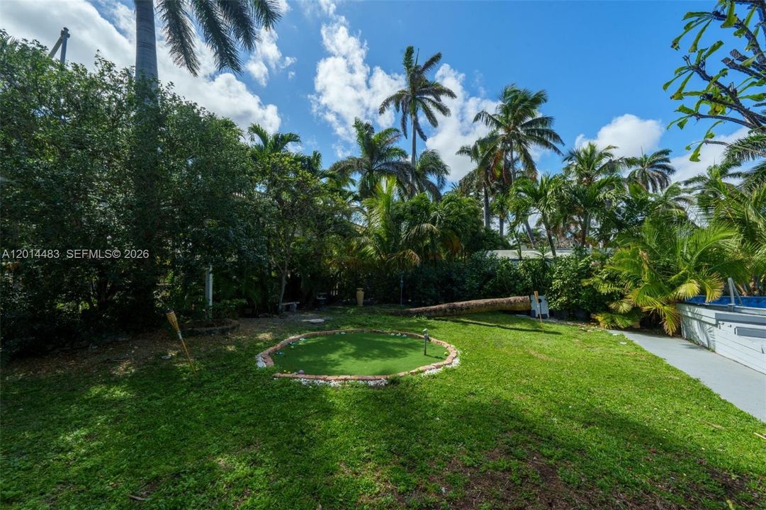 En Venta: $1,499,000 (5 camas, 3 baños, 2821 Pies cuadrados)