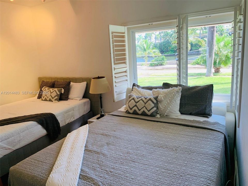En Venta: $1,499,000 (5 camas, 3 baños, 2821 Pies cuadrados)