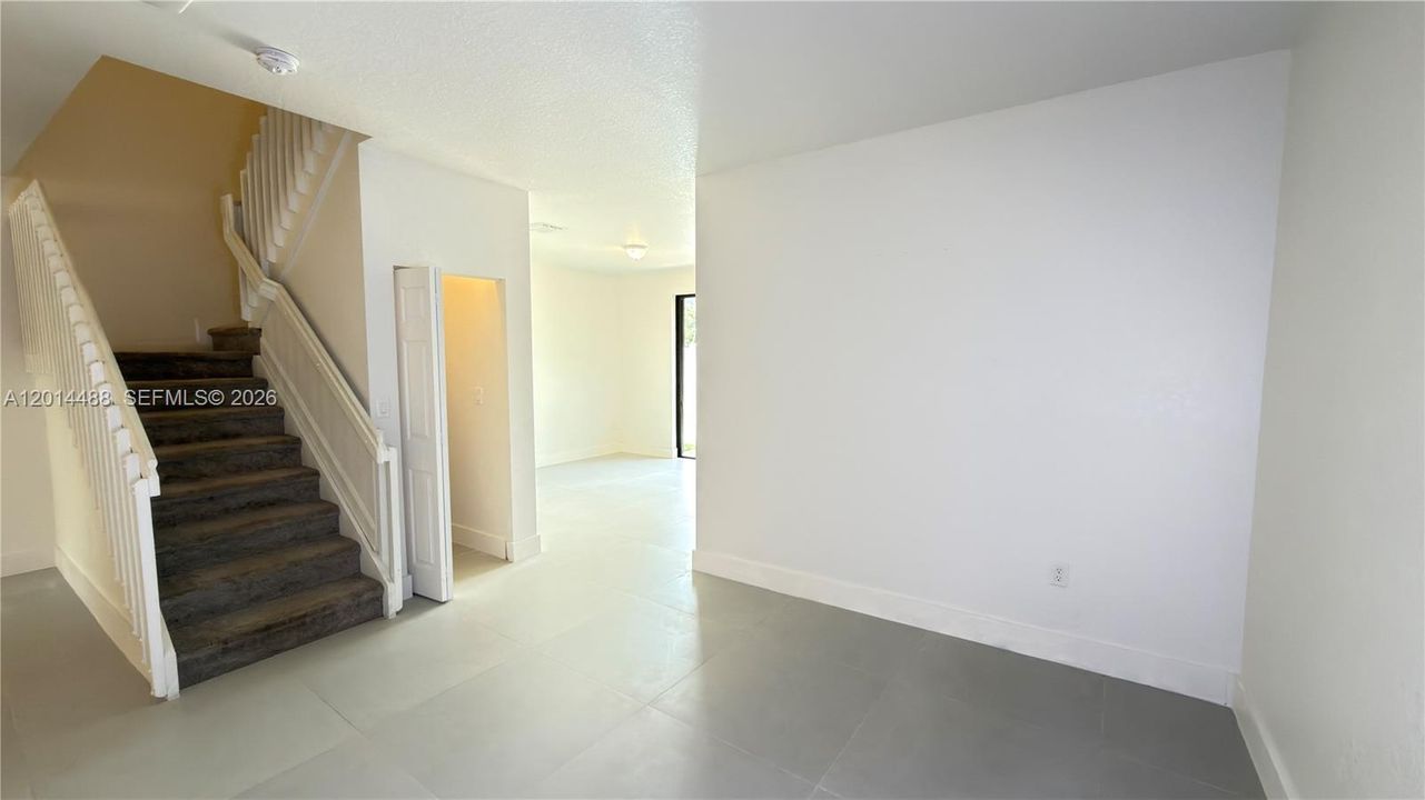 En Venta: $540,000 (3 camas, 2 baños, 1708 Pies cuadrados)