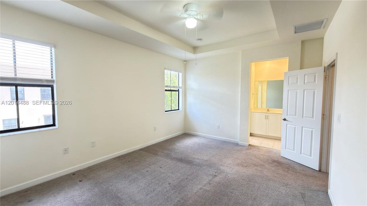 En Venta: $540,000 (3 camas, 2 baños, 1708 Pies cuadrados)