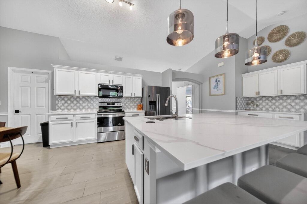 kitchen1.jpg-SMALL
