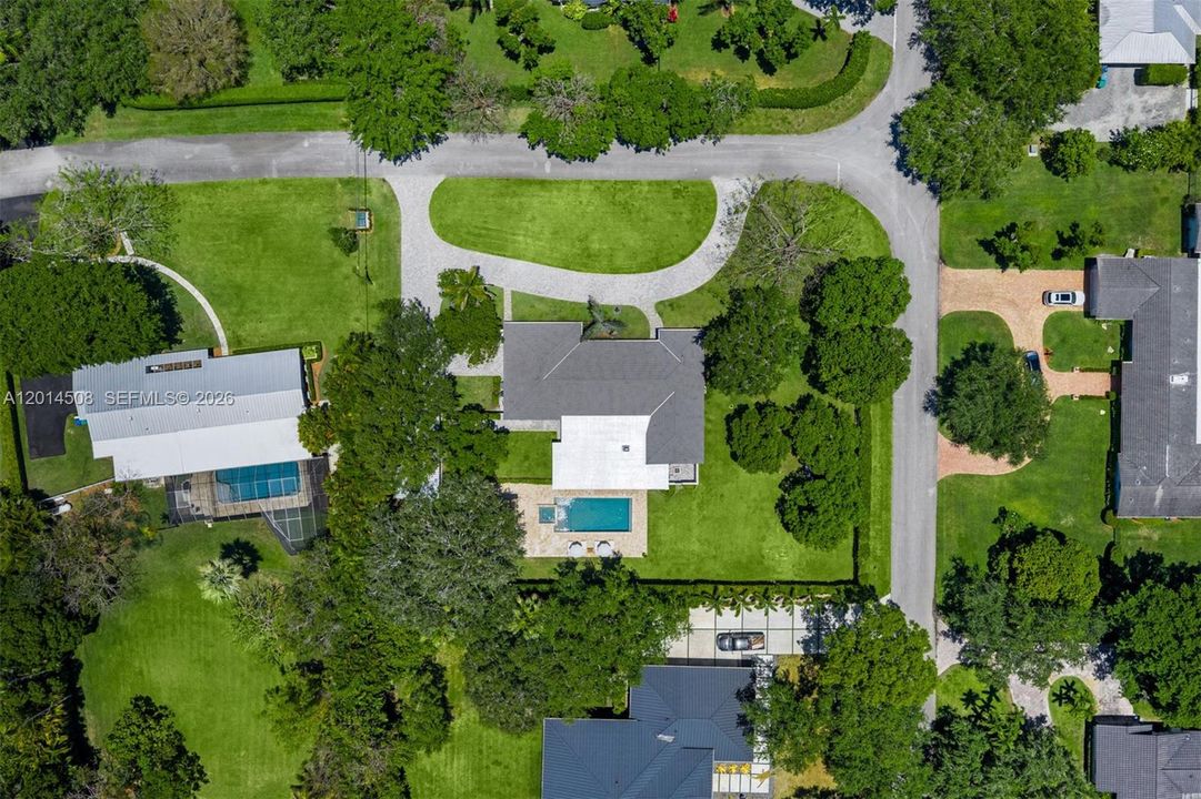 На продажу: $3,200,000 (4 спален, 4 ванн, 3096 Квадратных фут)
