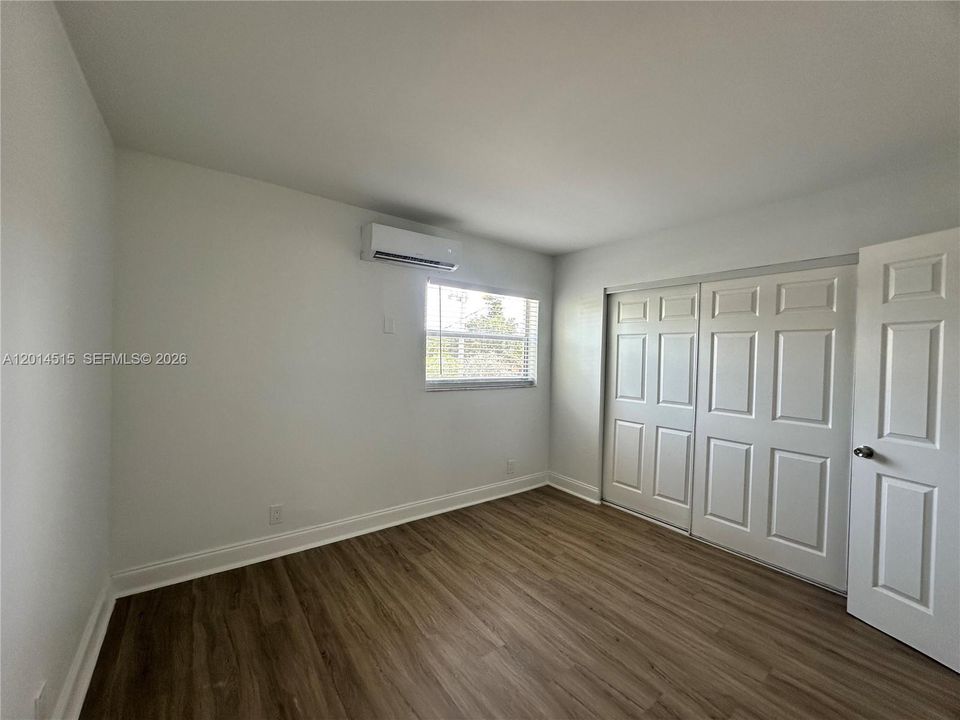 Activo con contrato: $1,595 (1 camas, 1 baños, 0 Pies cuadrados)