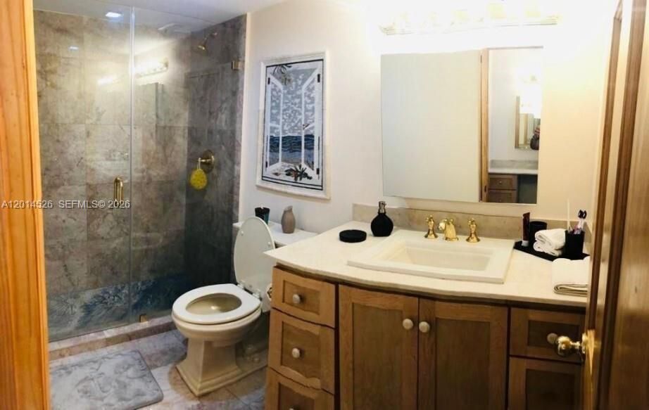 For Sale: $249,000 (2 beds, 2 baths, 1300 Square Feet)