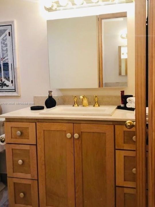 For Sale: $249,000 (2 beds, 2 baths, 1300 Square Feet)