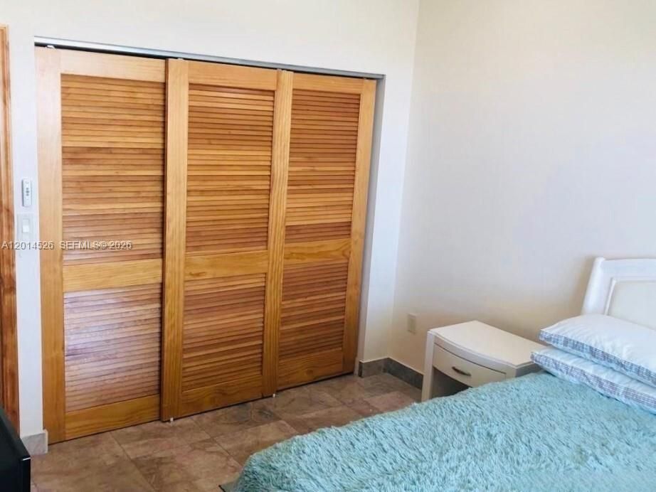 For Sale: $249,000 (2 beds, 2 baths, 1300 Square Feet)