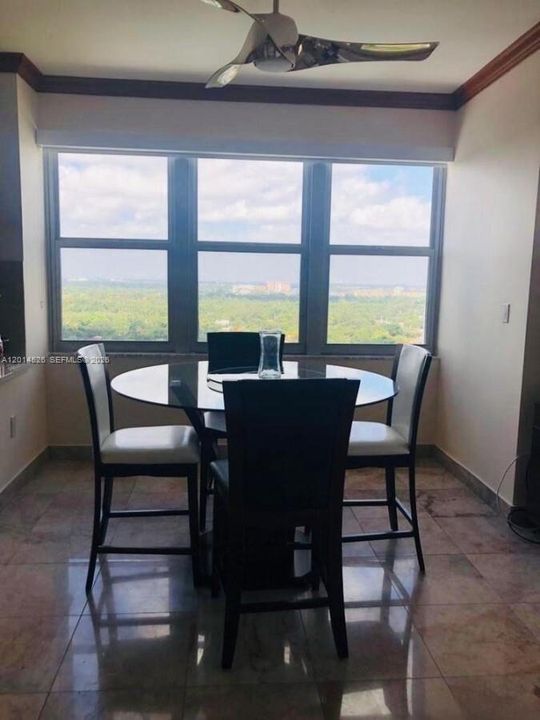 For Sale: $249,000 (2 beds, 2 baths, 1300 Square Feet)