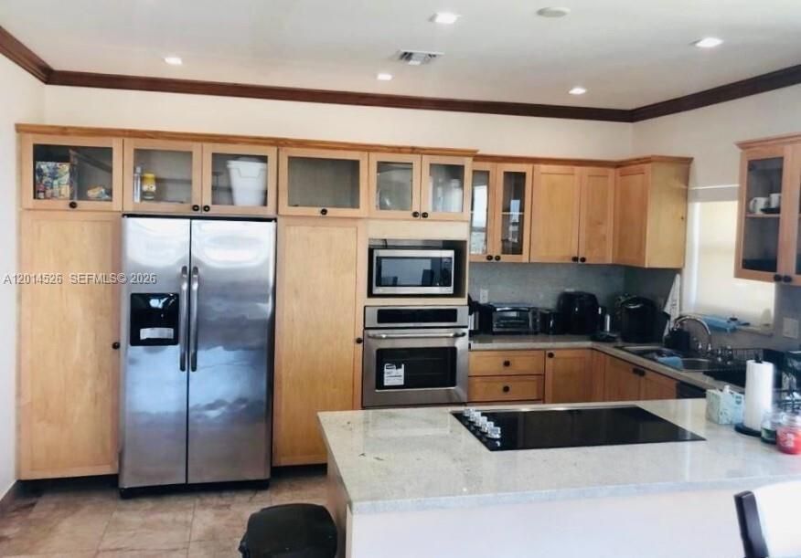For Sale: $249,000 (2 beds, 2 baths, 1300 Square Feet)