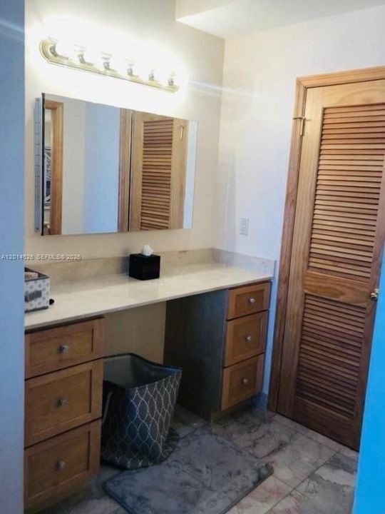 For Sale: $249,000 (2 beds, 2 baths, 1300 Square Feet)