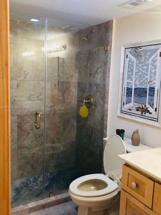 For Sale: $249,000 (2 beds, 2 baths, 1300 Square Feet)