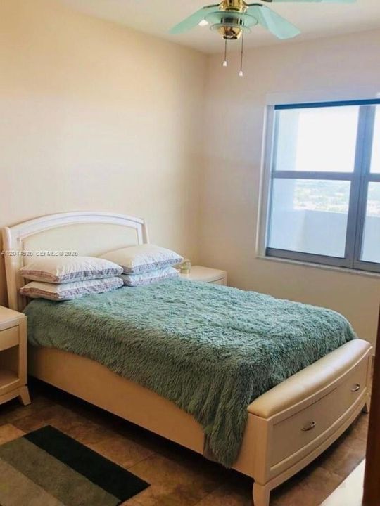 For Sale: $249,000 (2 beds, 2 baths, 1300 Square Feet)