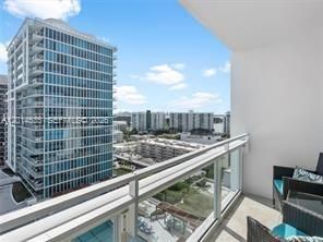 For Sale: $925,000 (1 beds, 1 baths, 720 Square Feet)