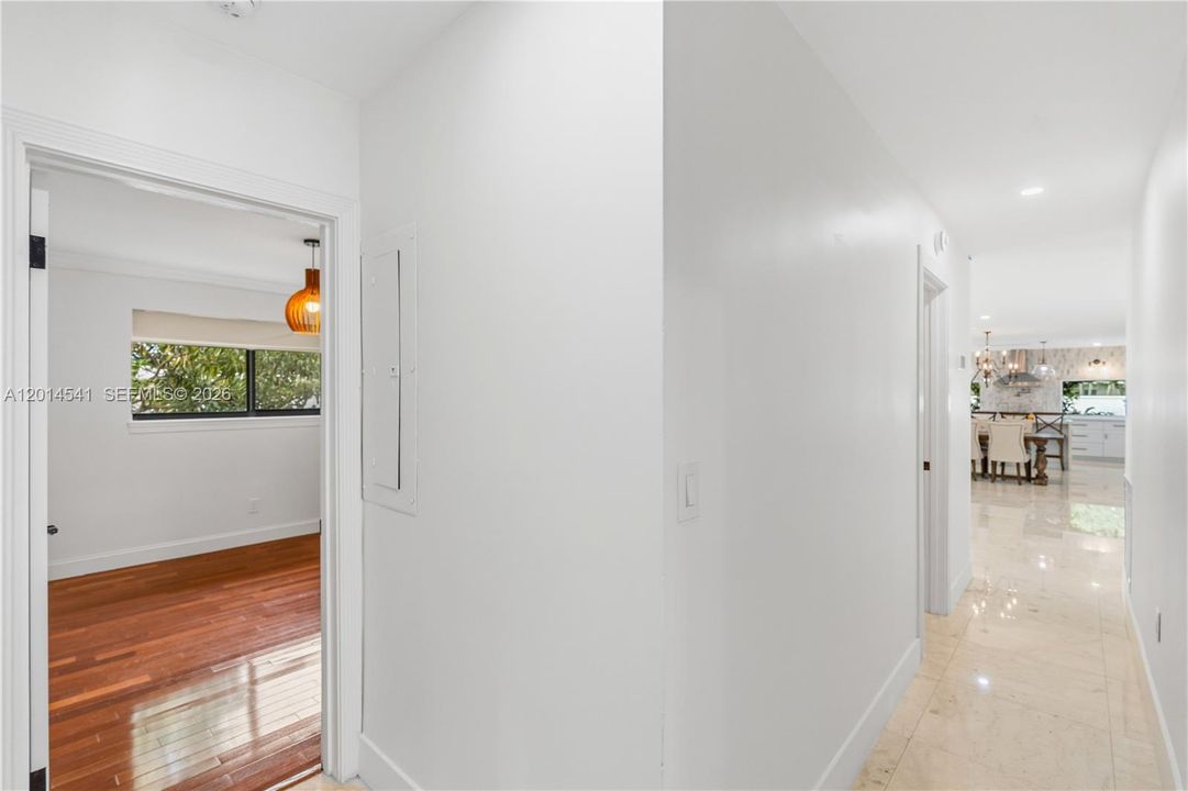 En Renta: $11,500 (4 camas, 3 baños, 2175 Pies cuadrados)