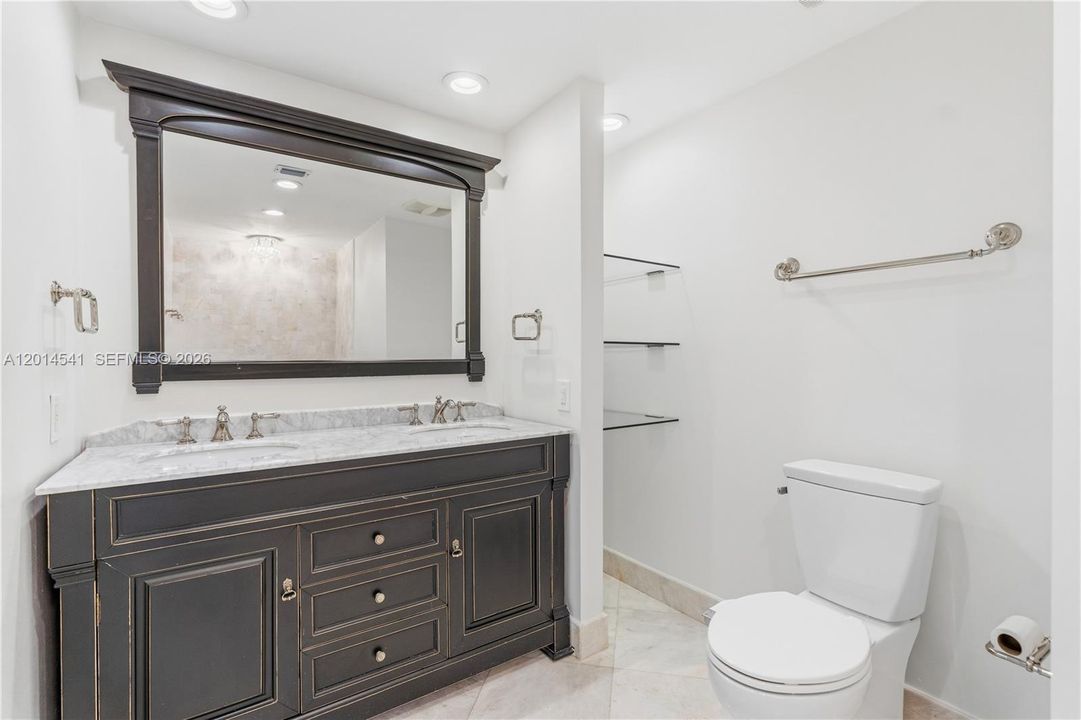 dual sink- Master Bathroom