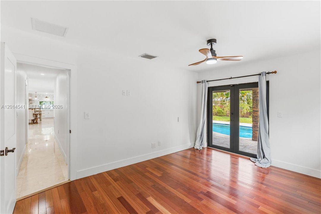 En Renta: $11,500 (4 camas, 3 baños, 2175 Pies cuadrados)