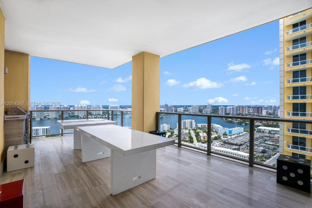 En Renta: $45,000 (3 camas, 6 baños, 4609 Pies cuadrados)