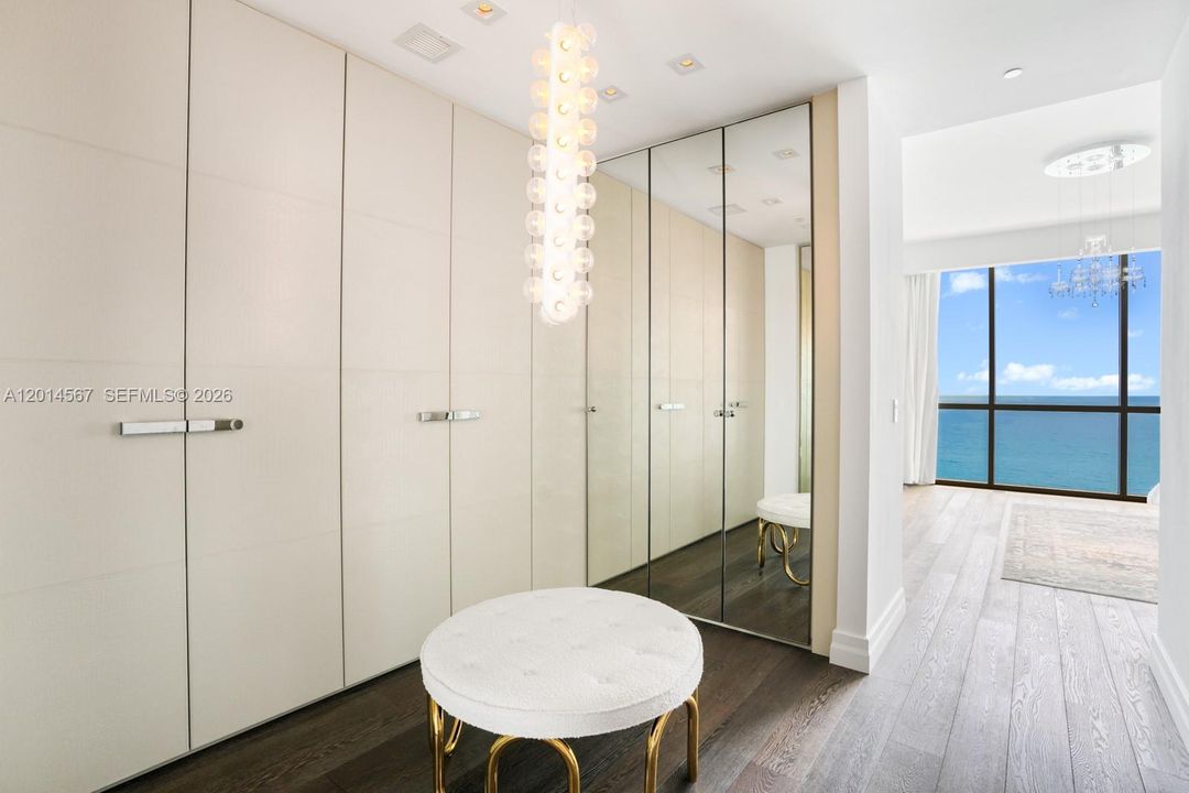 En Renta: $45,000 (3 camas, 6 baños, 4609 Pies cuadrados)