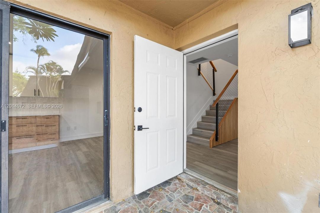 Active With Contract: $359,000 (2 beds, 2 baths, 1302 Square Feet)