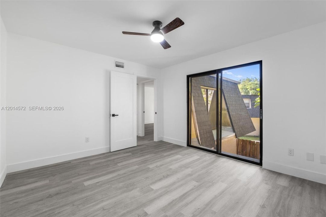 Active With Contract: $359,000 (2 beds, 2 baths, 1302 Square Feet)
