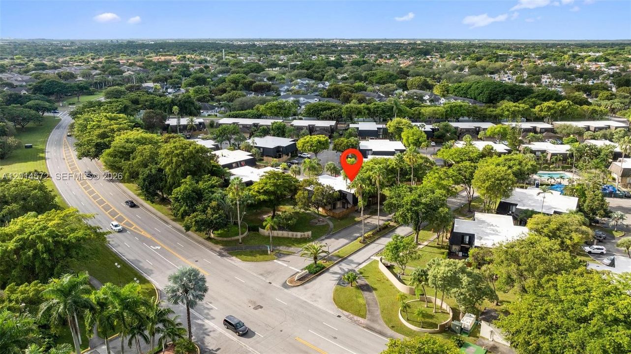 Active With Contract: $359,000 (2 beds, 2 baths, 1302 Square Feet)