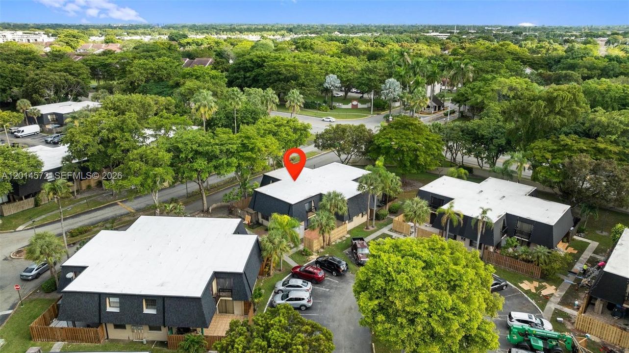 Active With Contract: $359,000 (2 beds, 2 baths, 1302 Square Feet)