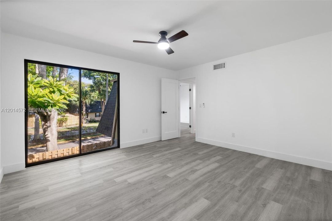 Active With Contract: $359,000 (2 beds, 2 baths, 1302 Square Feet)