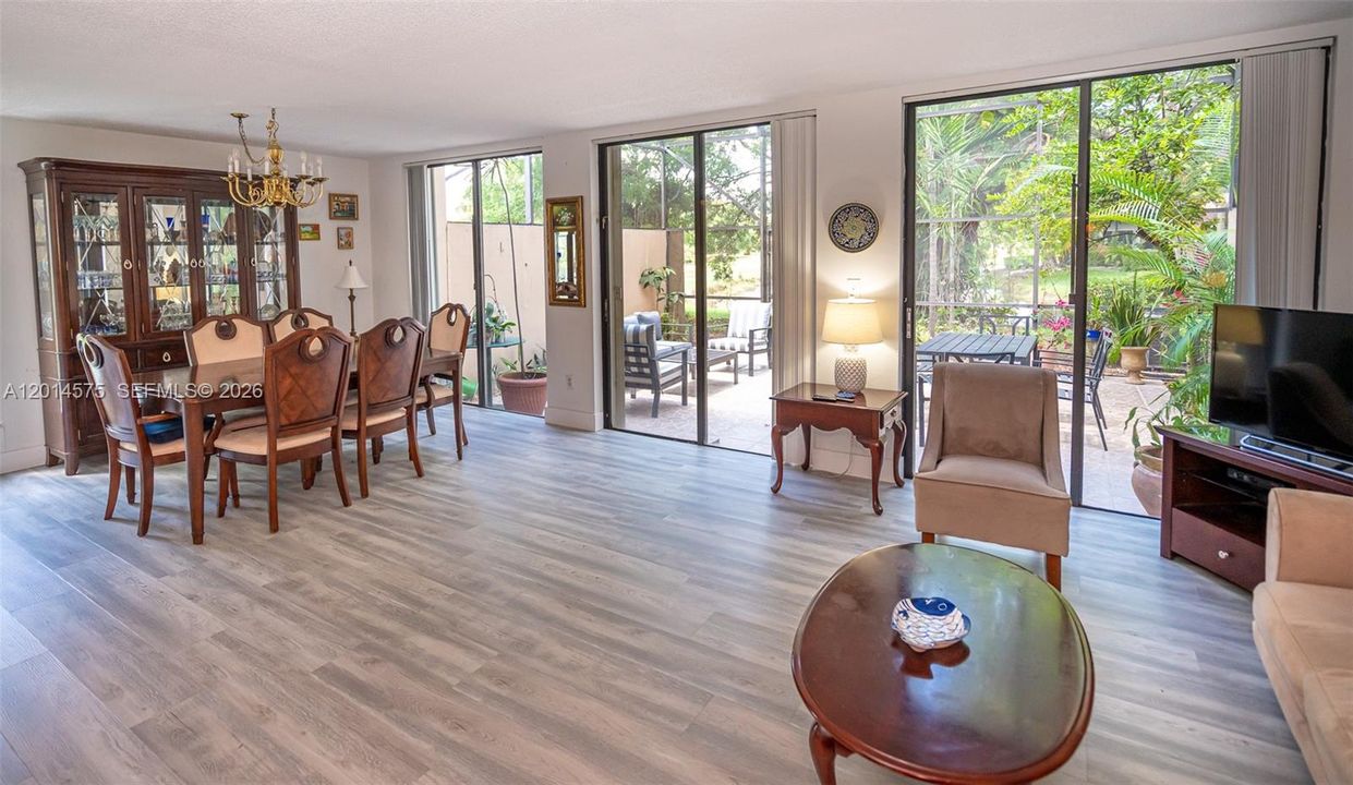 Activo con contrato: $620,000 (3 camas, 2 baños, 1712 Pies cuadrados)