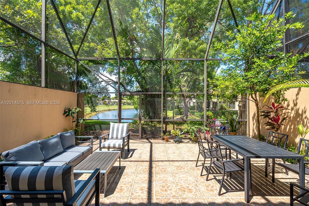 Activo con contrato: $620,000 (3 camas, 2 baños, 1712 Pies cuadrados)