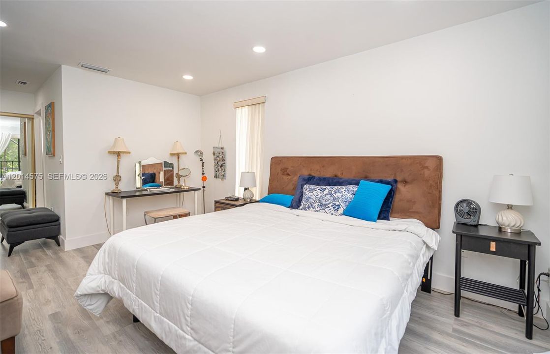 Activo con contrato: $620,000 (3 camas, 2 baños, 1712 Pies cuadrados)